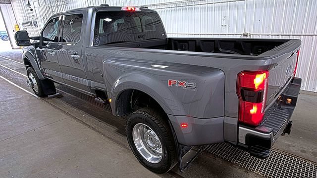 Used 2025 Ford F450 Lariat w/ Lariat Ultimate Package AWD/4WD image 6
