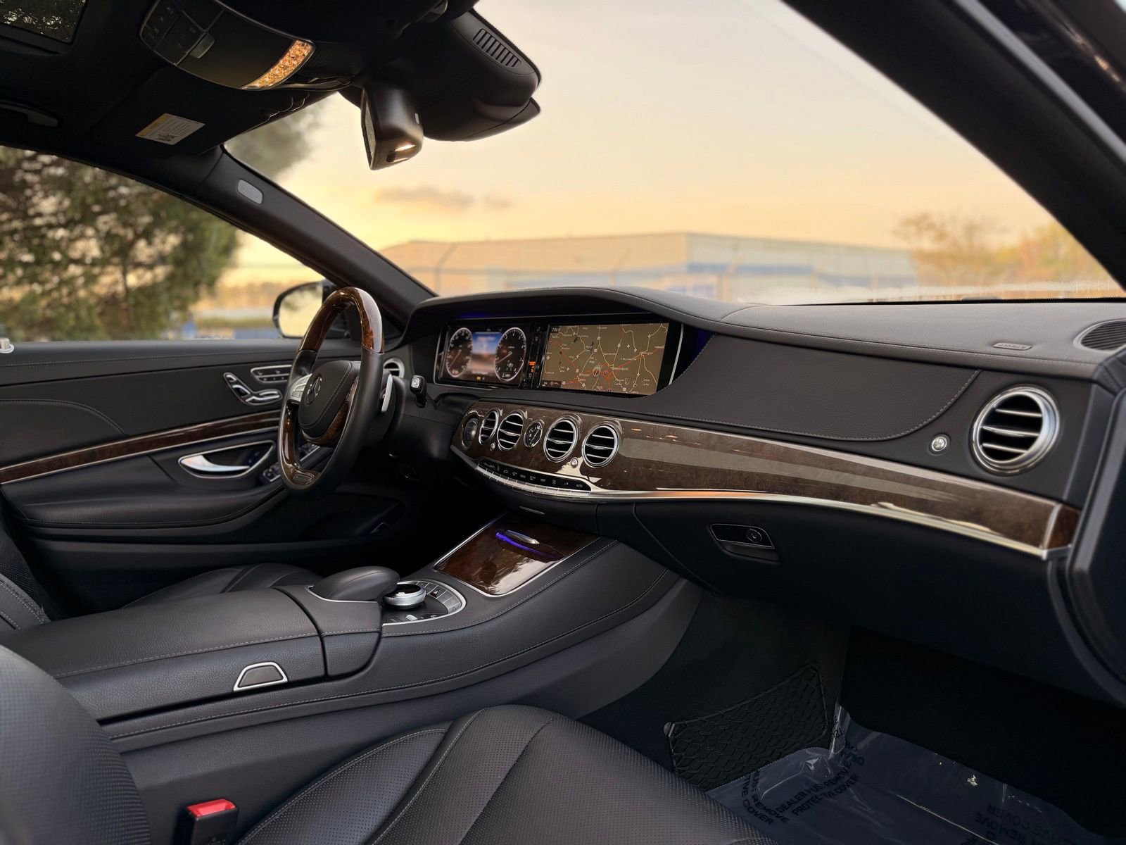 Used 2014 Mercedes-Benz S 550 Sedan w/ Sport Package w/ Sport Package image 31