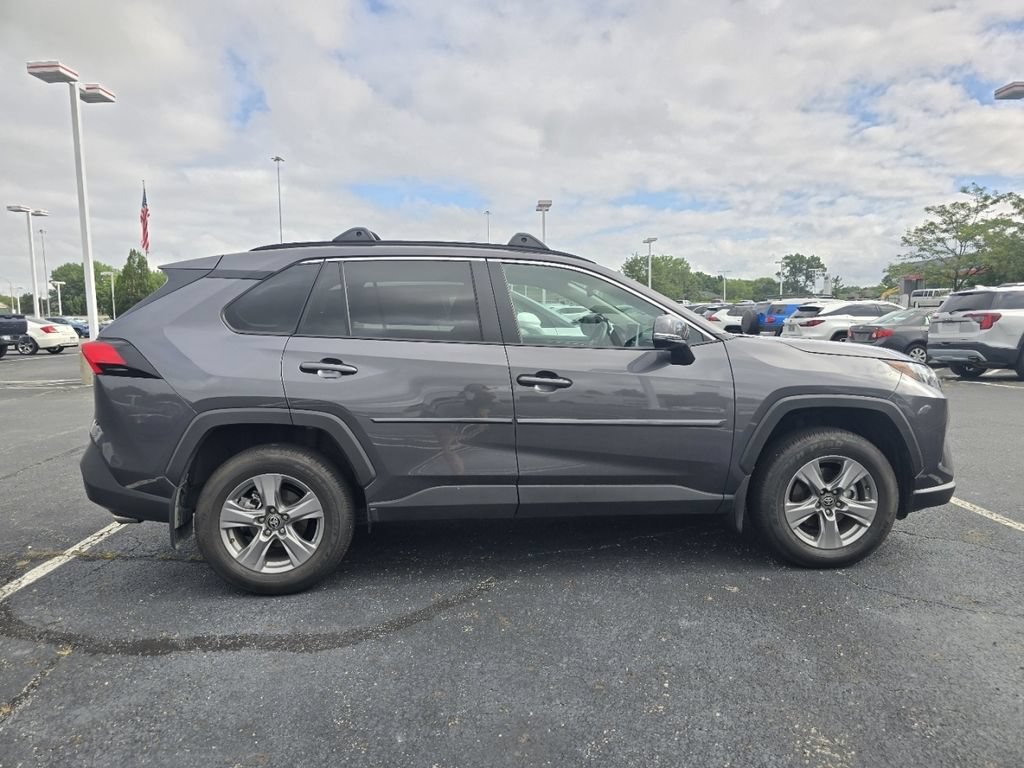 Used 2024 Toyota RAV4 XLE AWD/4WD image 8