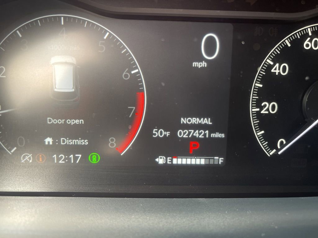 Used 2025 Honda Pilot Sport image 25