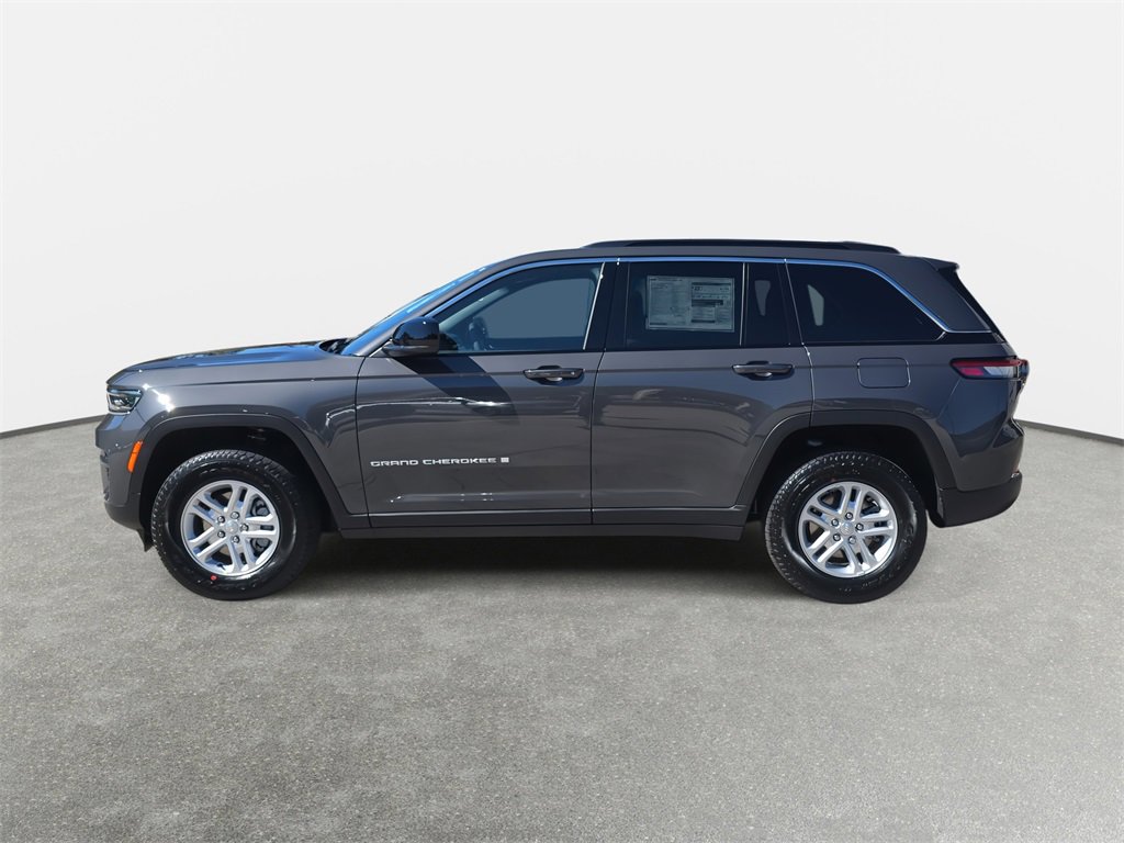 New 2025 Jeep Grand Cherokee Laredo w/ Luxury Tech Group I image 8