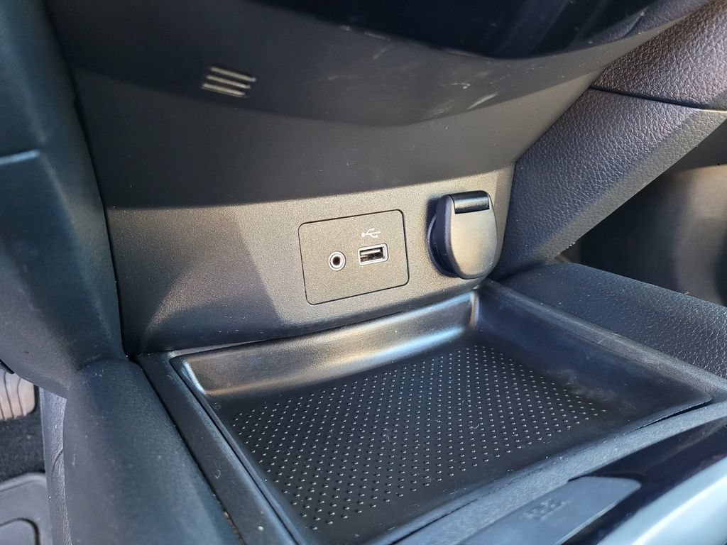 Used 2019 Nissan Rogue SV FWD image 18