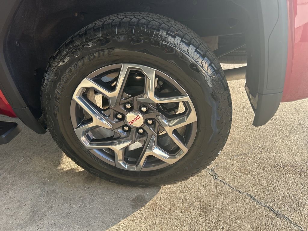 Used 2025 GMC Sierra 1500 SLT image 8