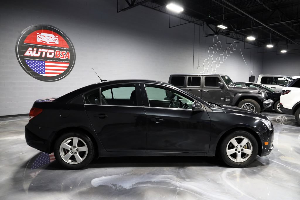 Used 2014 Chevrolet Cruze LT w/ Technology Package FWD image 8