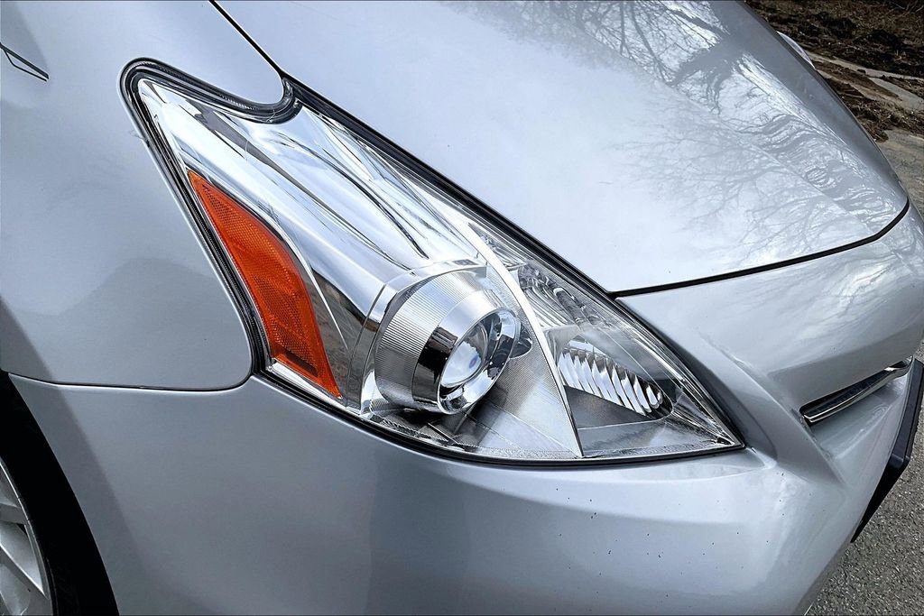 Used 2012 Toyota Prius V Three image 29