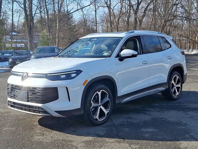 Certified 2025 Volkswagen Tiguan SE w/ Panoramic Sunroof Package AWD/4WD image 5