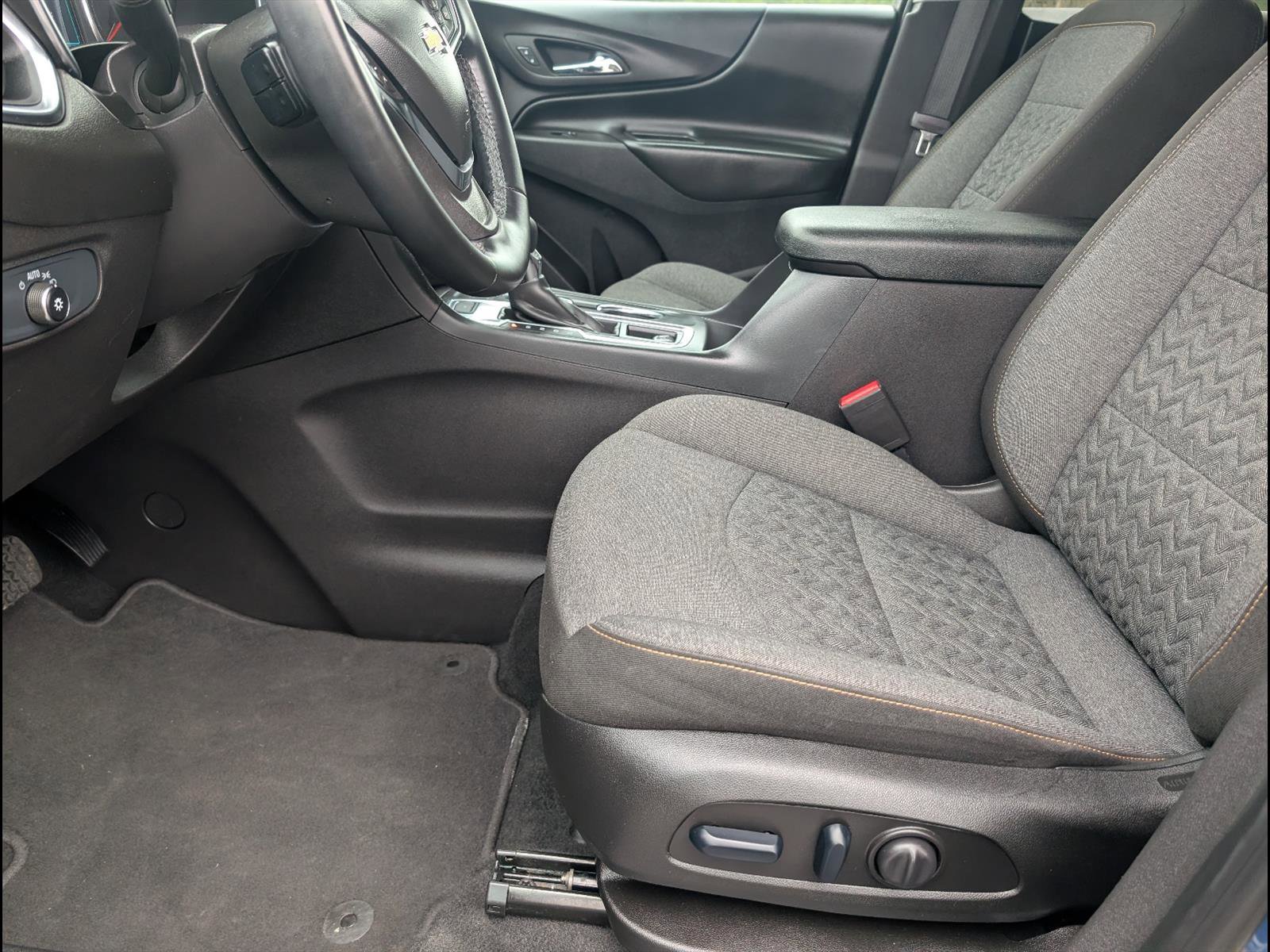 Used 2024 Chevrolet Equinox LT image 9