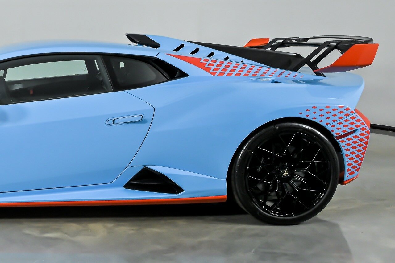 Used 2022 Lamborghini Huracan STO RWD image 8