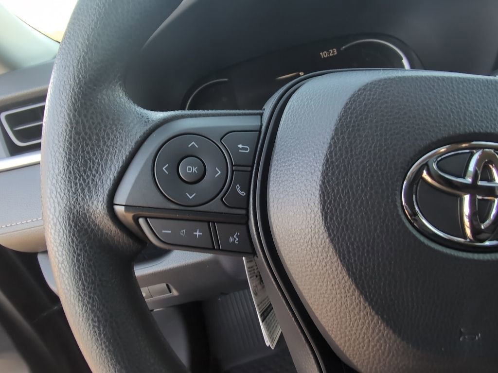 Used 2025 Toyota RAV4 XLE image 13