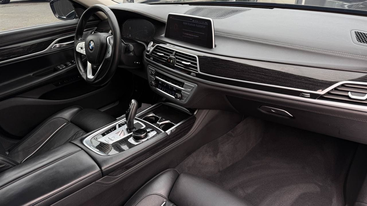 Used 2022 BMW 740i xDrive w/ Premium Package AWD/4WD image 48