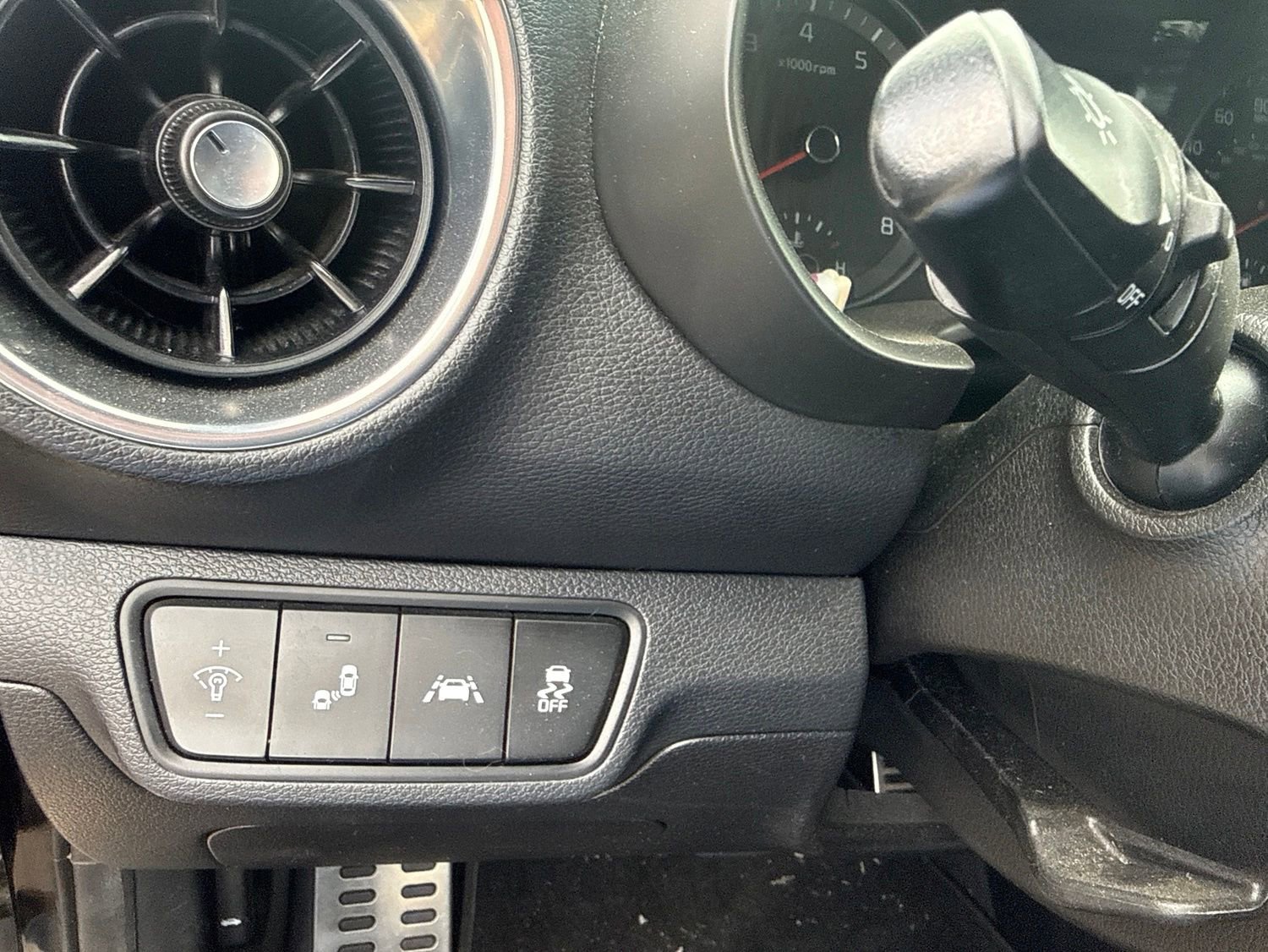Used 2021 Kia Forte GT-Line FWD image 12