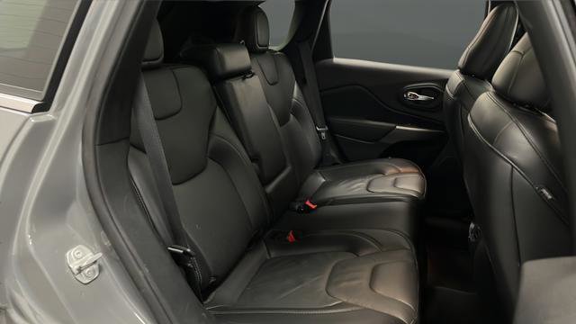Used 2021 Jeep Cherokee Limited AWD/4WD image 28