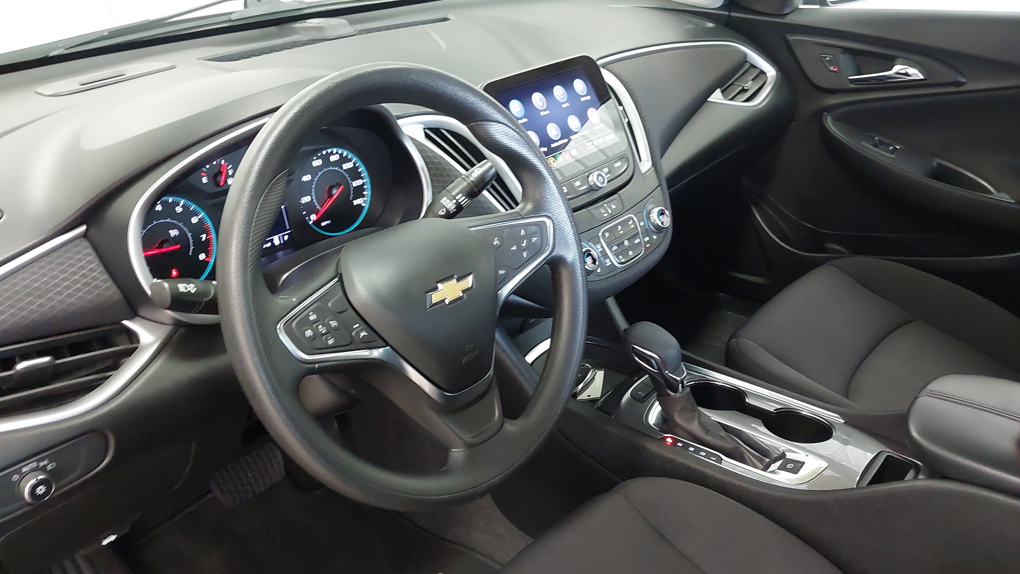 Used 2024 Chevrolet Malibu LT FWD image 17