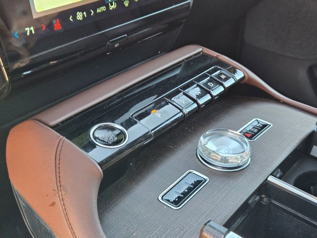 Used 2025 Lincoln Navigator Reserve image 13