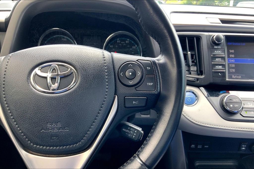 Used 2017 Toyota RAV4 XLE w/ Carpet Mat Package AWD/4WD image 18