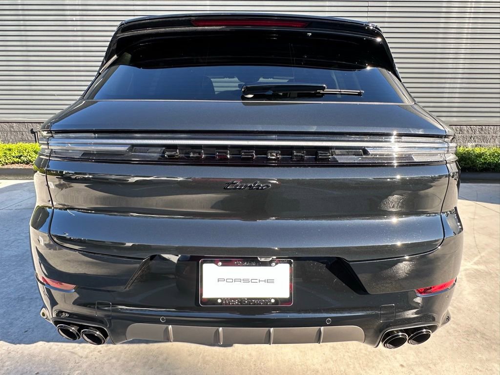 Used 2025 Porsche Cayenne Turbo image 12