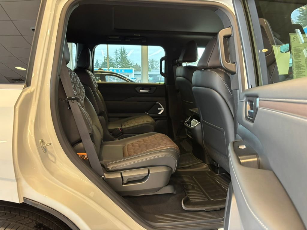 New 2026 Nissan Armada Platinum image 29