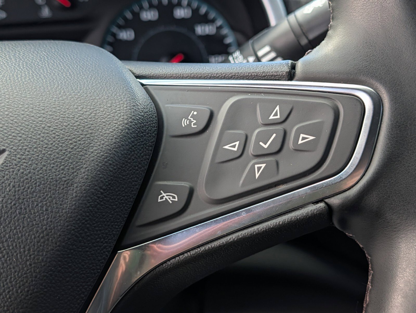 Used 2025 Chevrolet Malibu RS FWD image 28