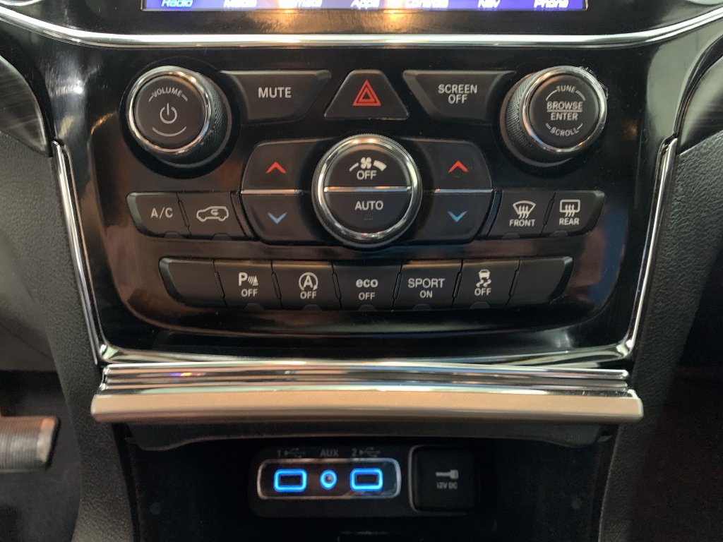Used 2019 Jeep Grand Cherokee Altitude AWD/4WD image 12