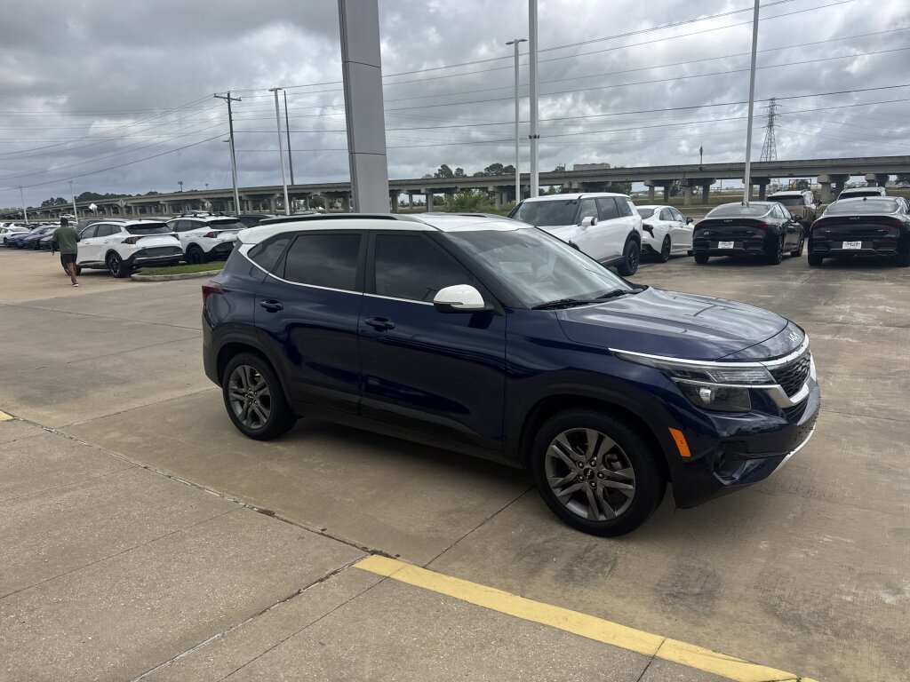 Certified 2023 Kia Seltos S FWD image 12