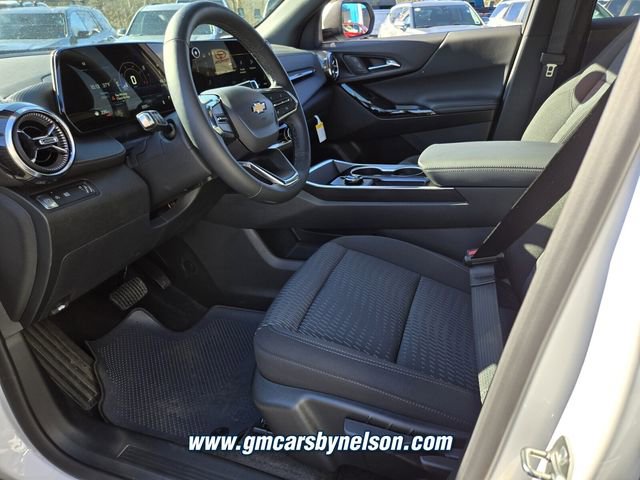 New 2026 Chevrolet Equinox LT w/ Safety and Technology Package image 6