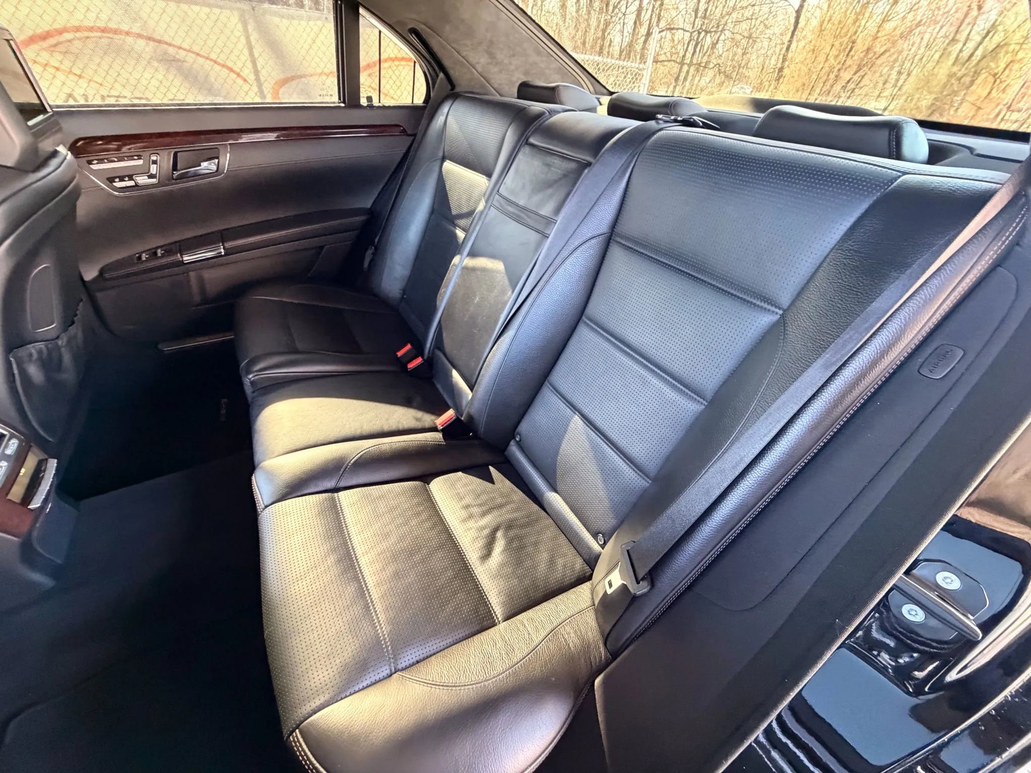 Used 2011 Mercedes-Benz S 63 AMG image 24