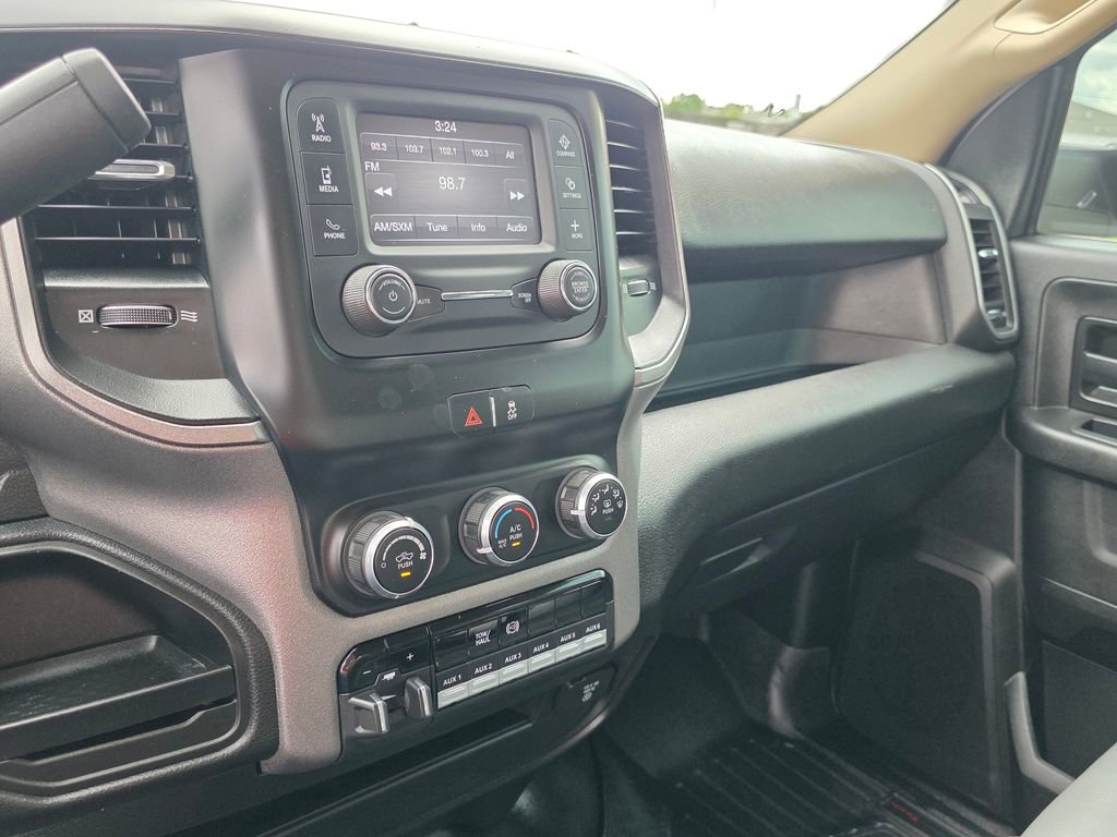 Used 2020 RAM 3500 Tradesman w/ Chrome Appearance Group AWD/4WD image 29