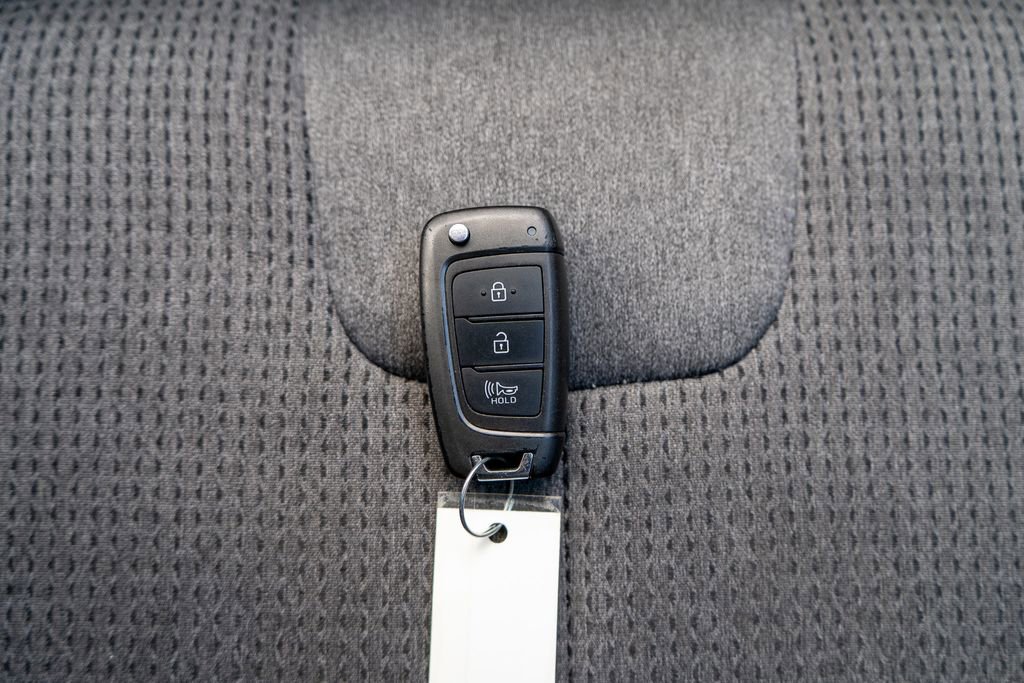 Used 2023 Hyundai Santa Fe SE w/ Cargo Package AWD/4WD image 31