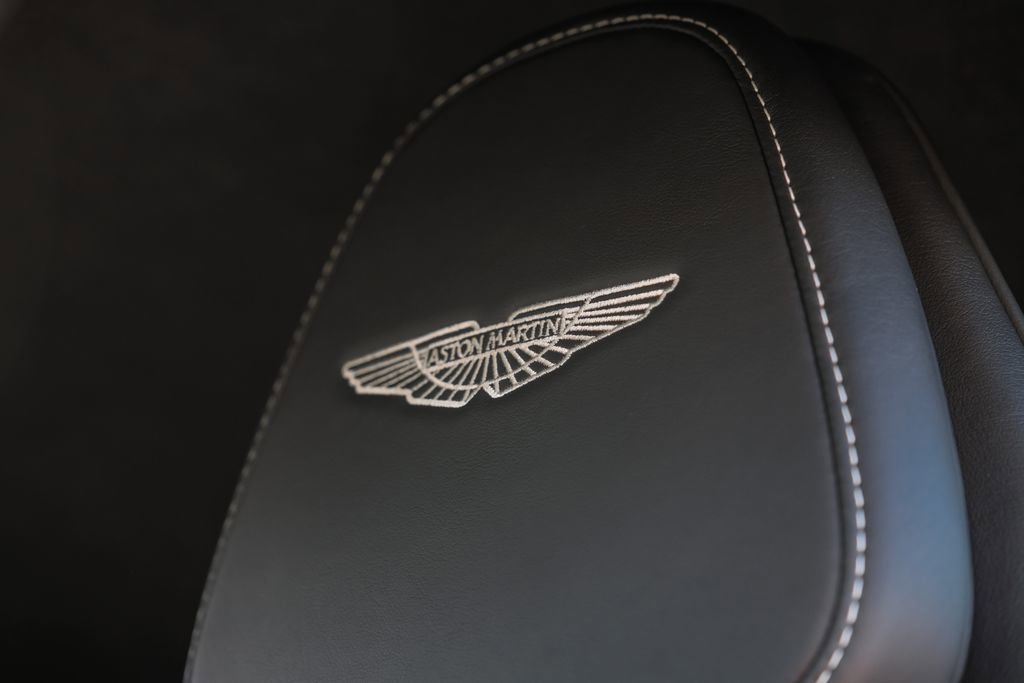 Used 2020 Aston Martin DB11 Coupe image 35