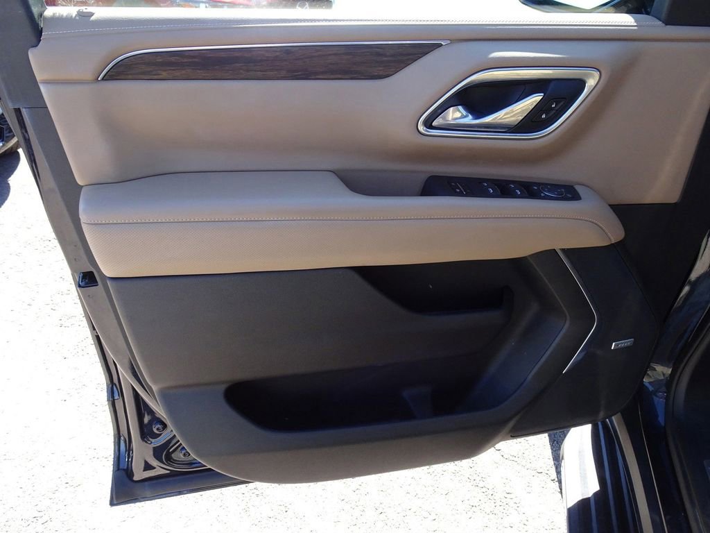 Used 2021 Chevrolet Tahoe Premier AWD/4WD image 9