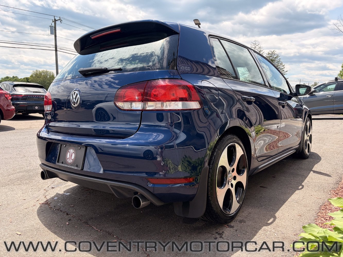 Used 2012 Volkswagen Golf 4-Door FWD image 5