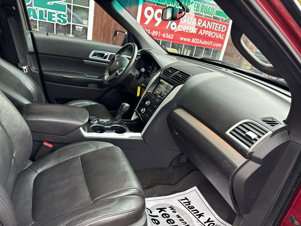 Used 2015 Ford Explorer XLT w/ Equipment Group 202B image 10