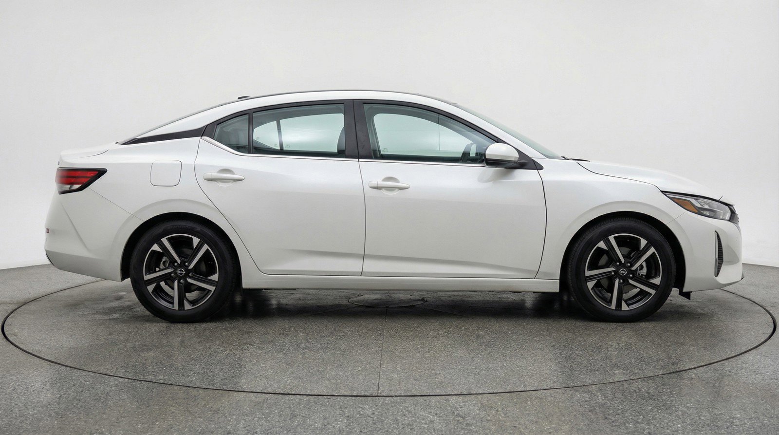 Used 2025 Nissan Sentra SV image 11