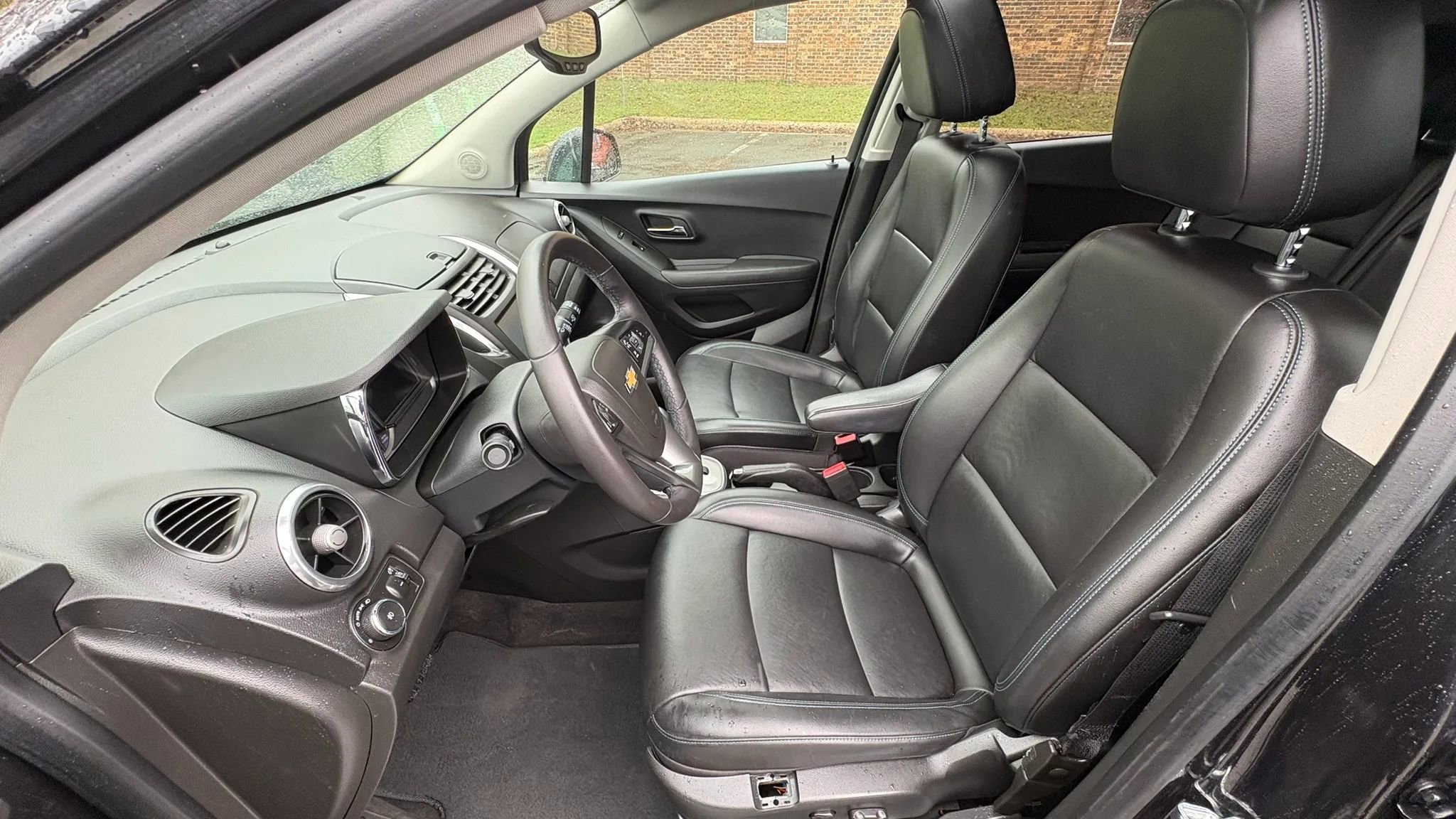 Used 2016 Chevrolet Trax LTZ AWD/4WD image 21