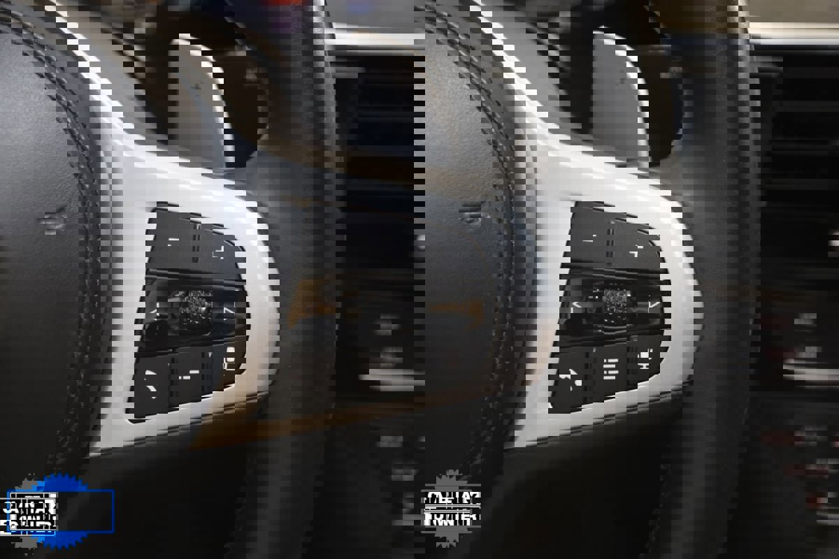 Used 2020 BMW M550i xDrive w/ Premium Package image 40