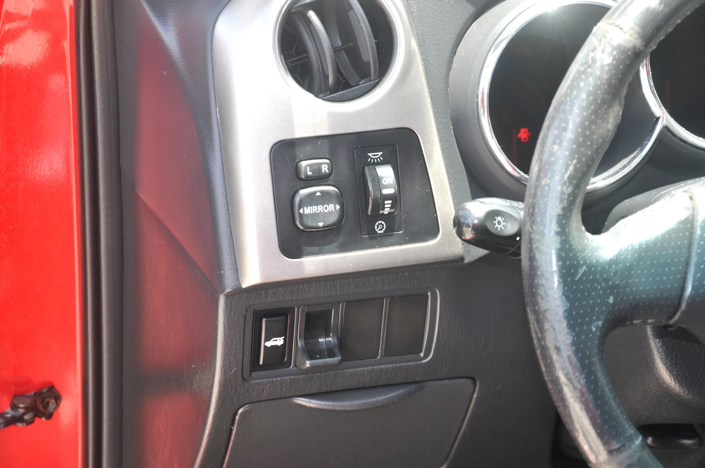 Used 2003 Toyota Matrix XR FWD image 29