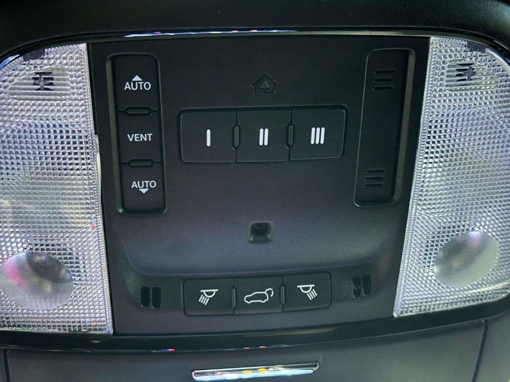 Used 2022 Dodge Durango GT image 39