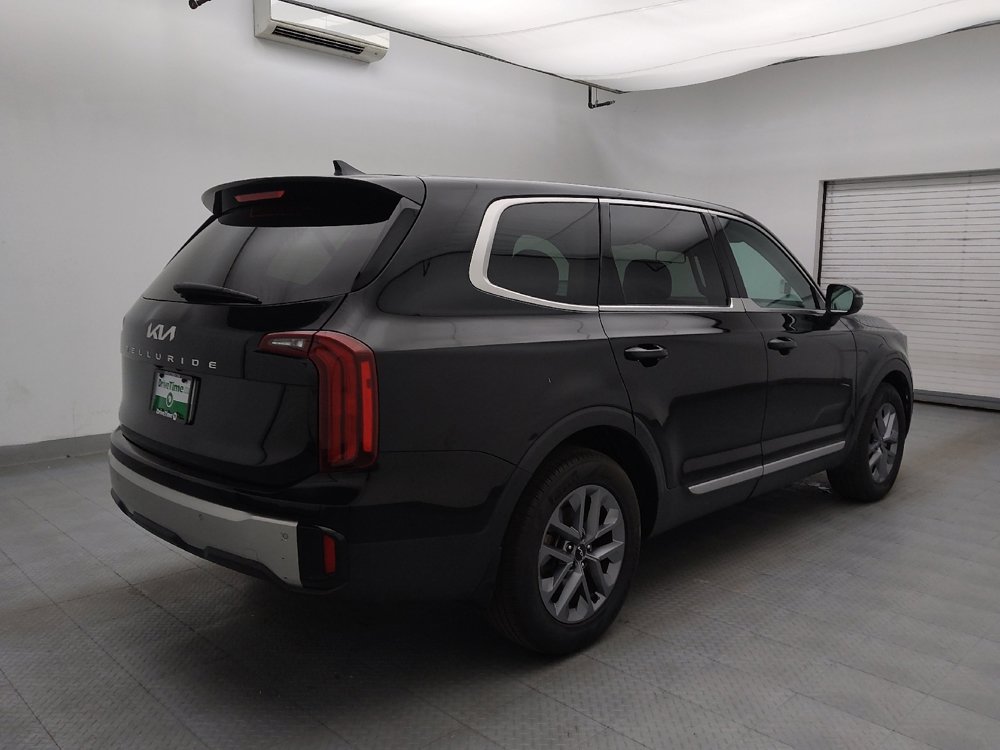 Used 2023 Kia Telluride LX FWD image 9