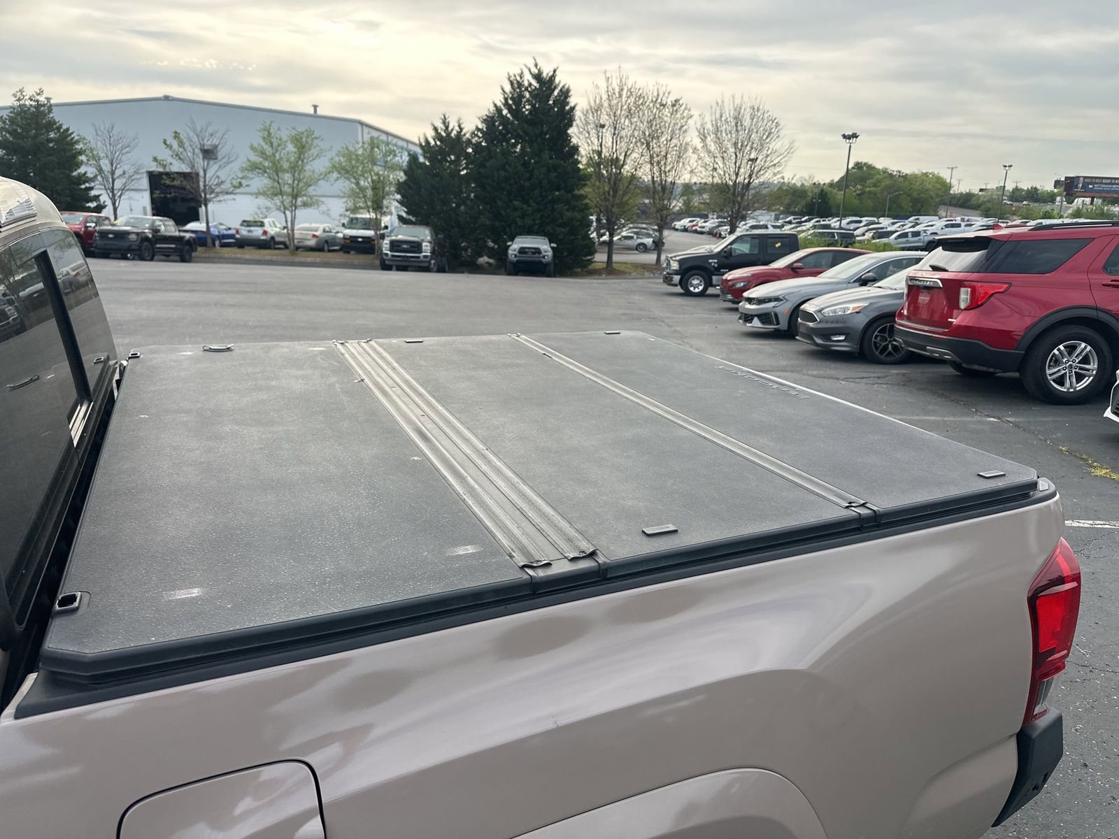 Used 2018 Toyota Tacoma TRD Sport w/ Technology Package image 5