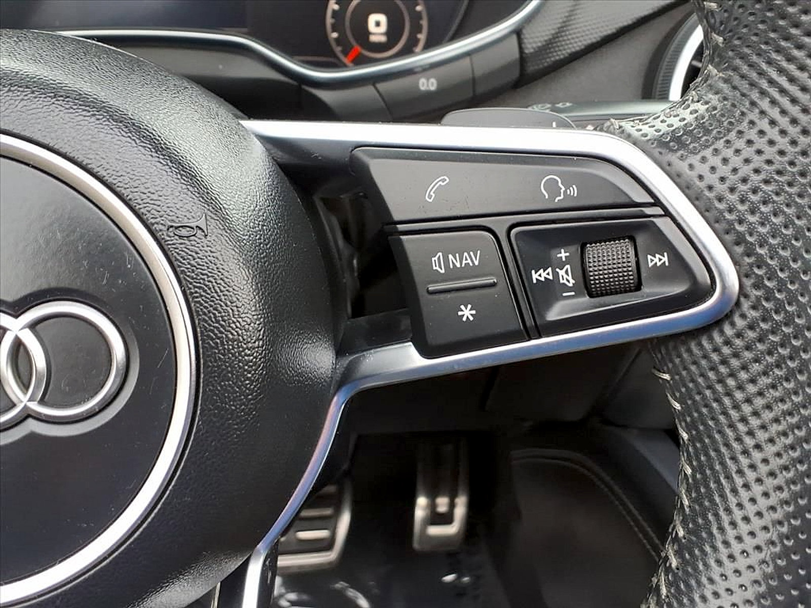 Used 2019 Audi TT 2.0T w/ Technology Package image 21