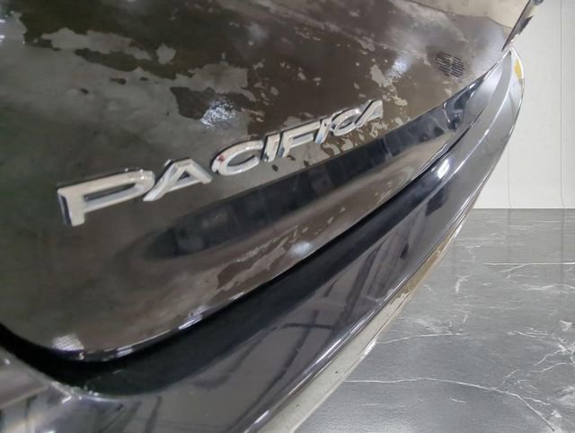Used 2024 Chrysler Pacifica Select image 29