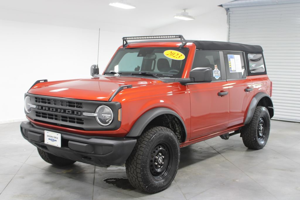 Used 2023 Ford Bronco 4-Door AWD/4WD image 4