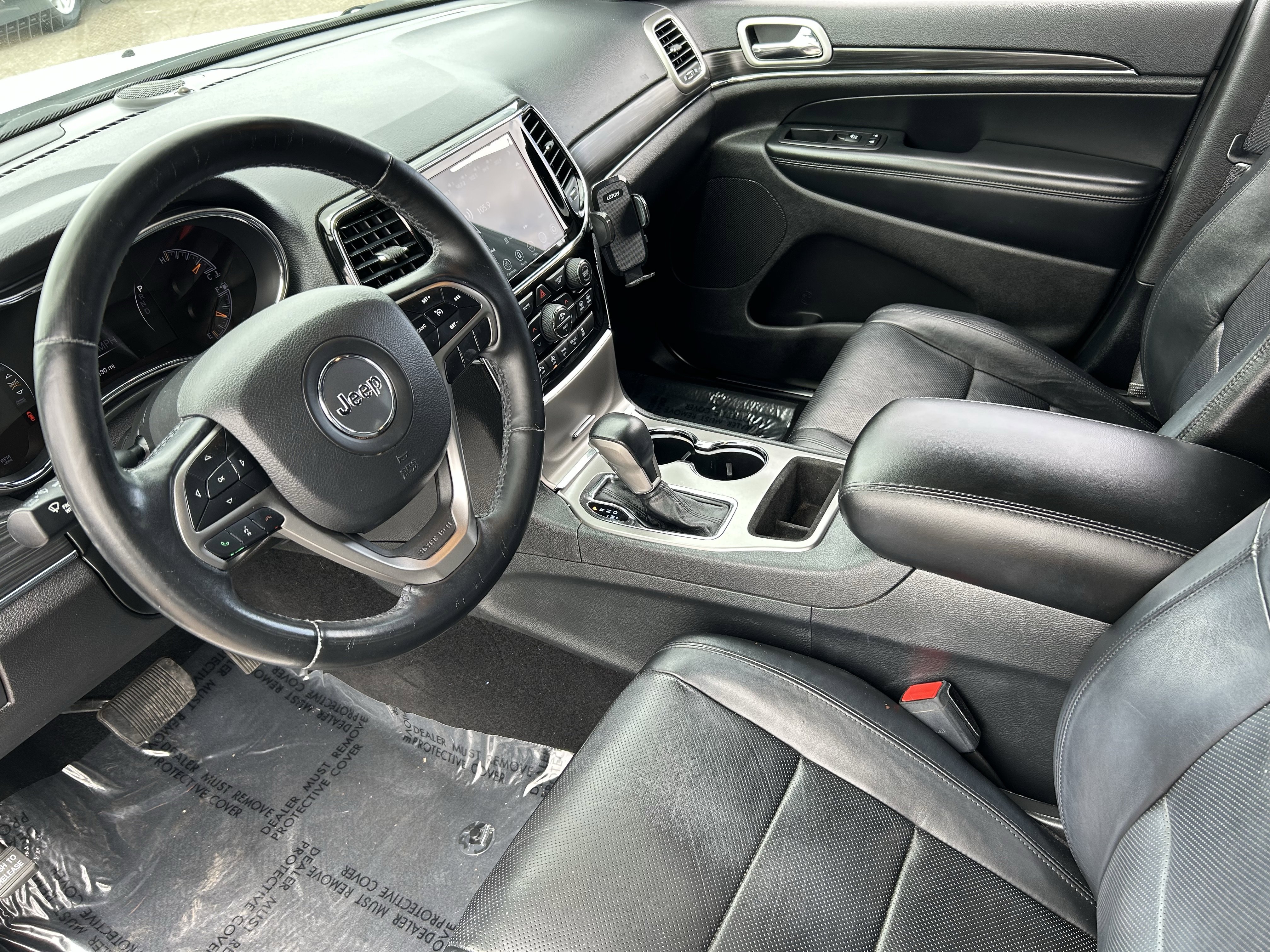 Used 2020 Jeep Grand Cherokee Limited w/ Luxury Group II image 17