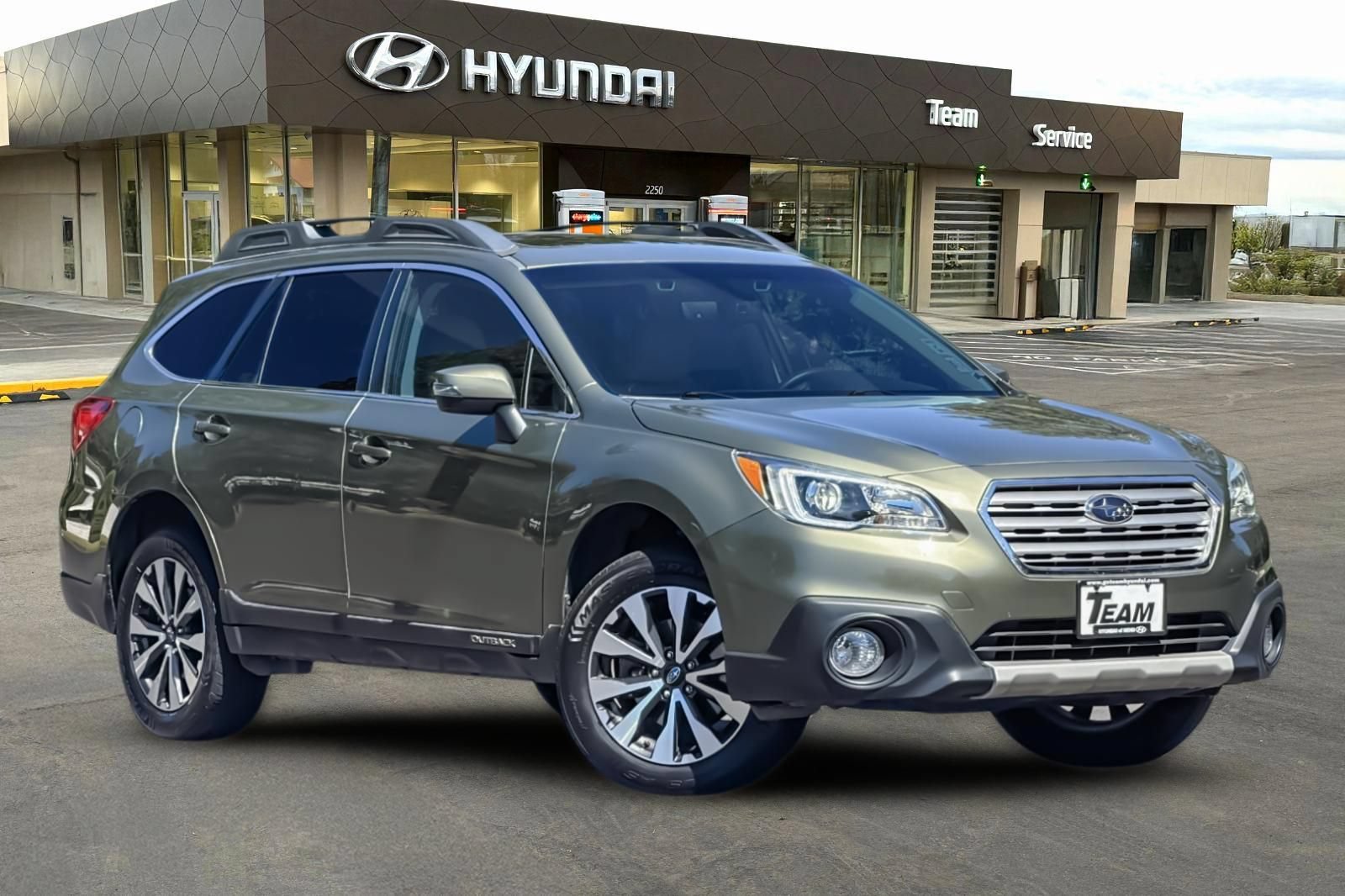 Used 2017 Subaru Outback 2.5i Limited AWD/4WD video 2