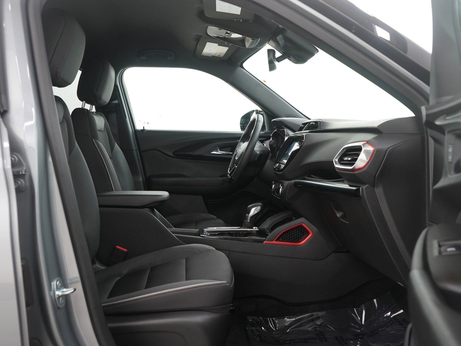 Used 2023 Chevrolet TrailBlazer RS w/ Convenience Package image 11