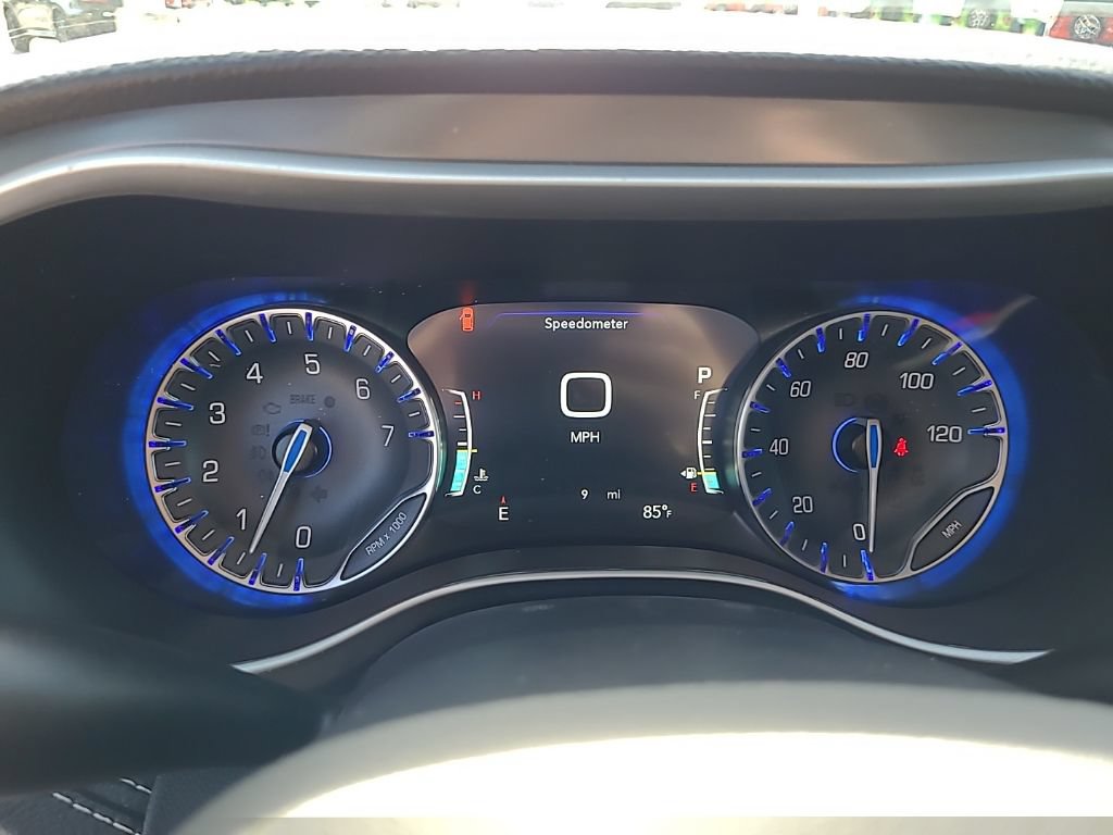 New 2025 Chrysler Pacifica Select FWD image 35