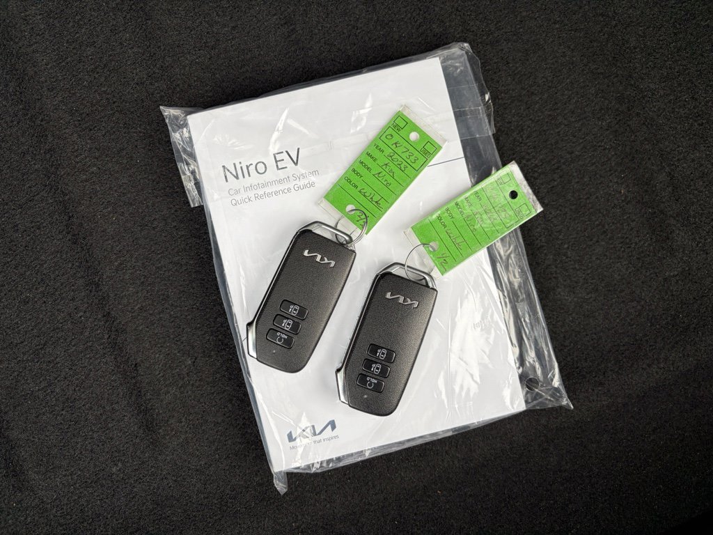 Used 2023 Kia Niro Wave w/ Wave Preserve Package image 25