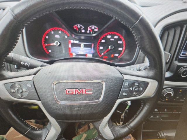 Used 2016 GMC Canyon SLT w/ Driver Alert Package AWD/4WD image 9