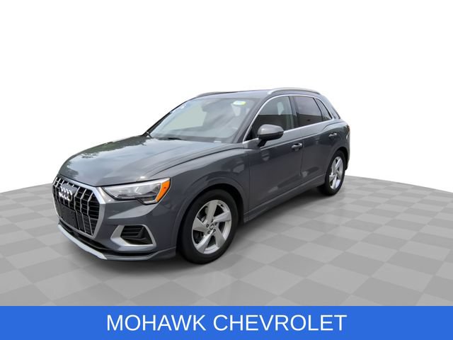 Used 2020 Audi Q3 2.0T Premium w/ Convenience Package AWD/4WD image 4
