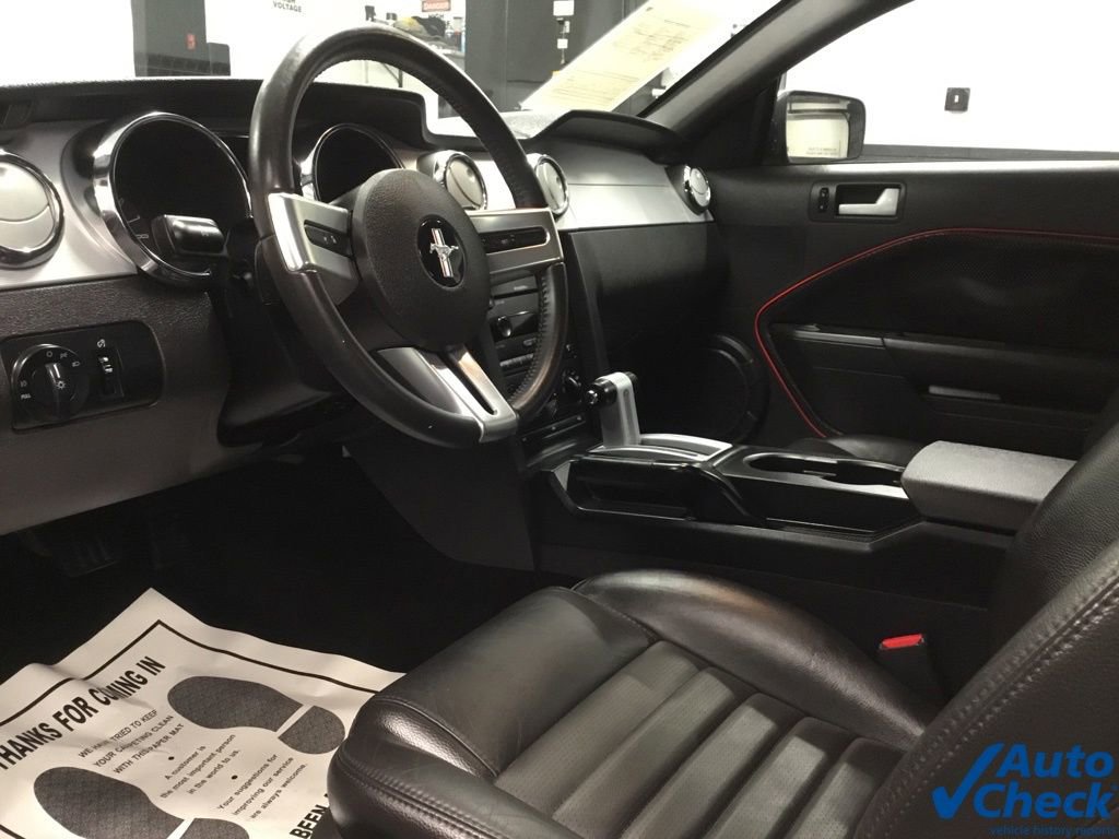 Used 2005 Ford Mustang GT Premium image 21